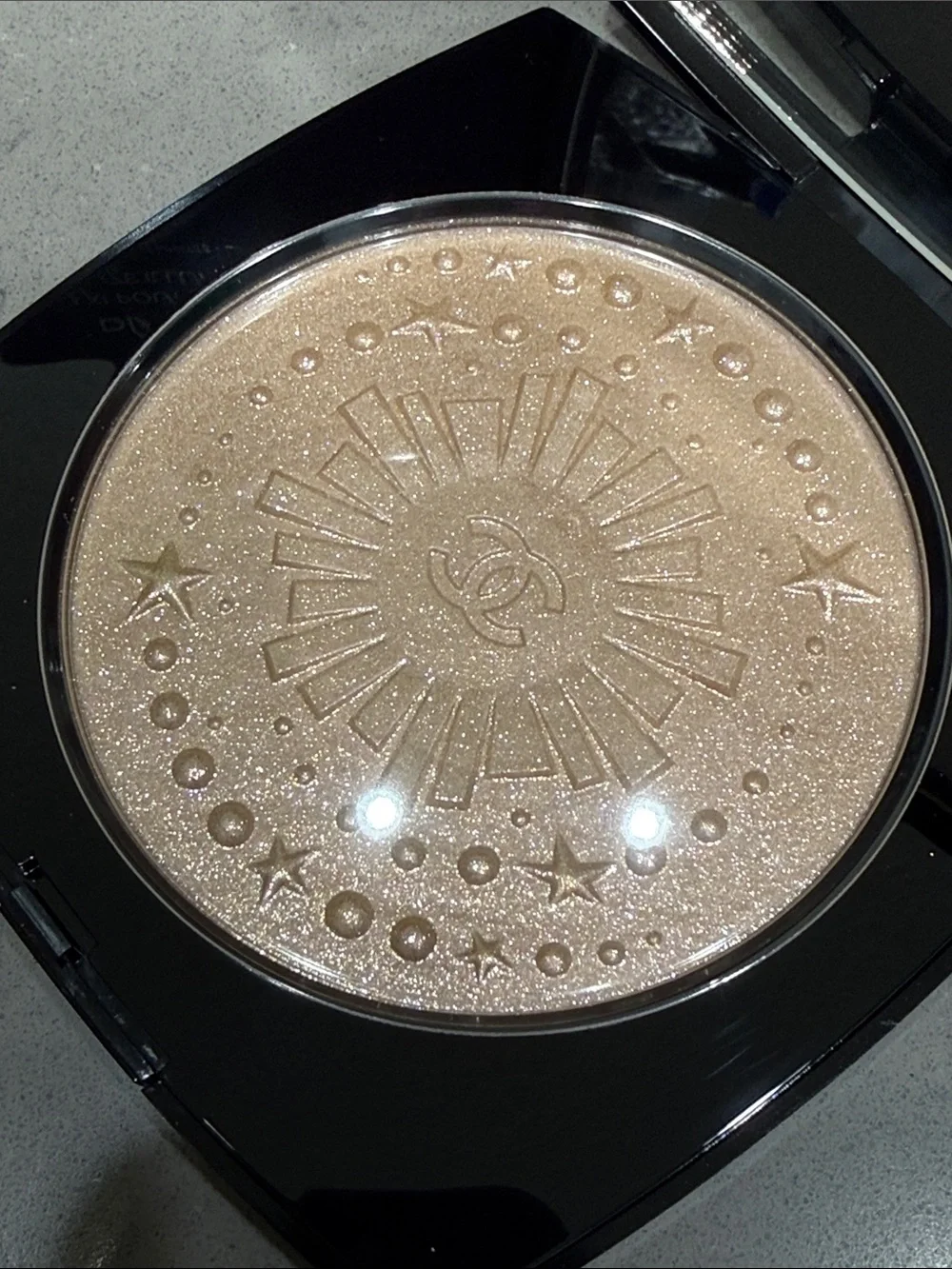 CHANEL Diamond Dust Oversize Illuminating Powder - jumbo size